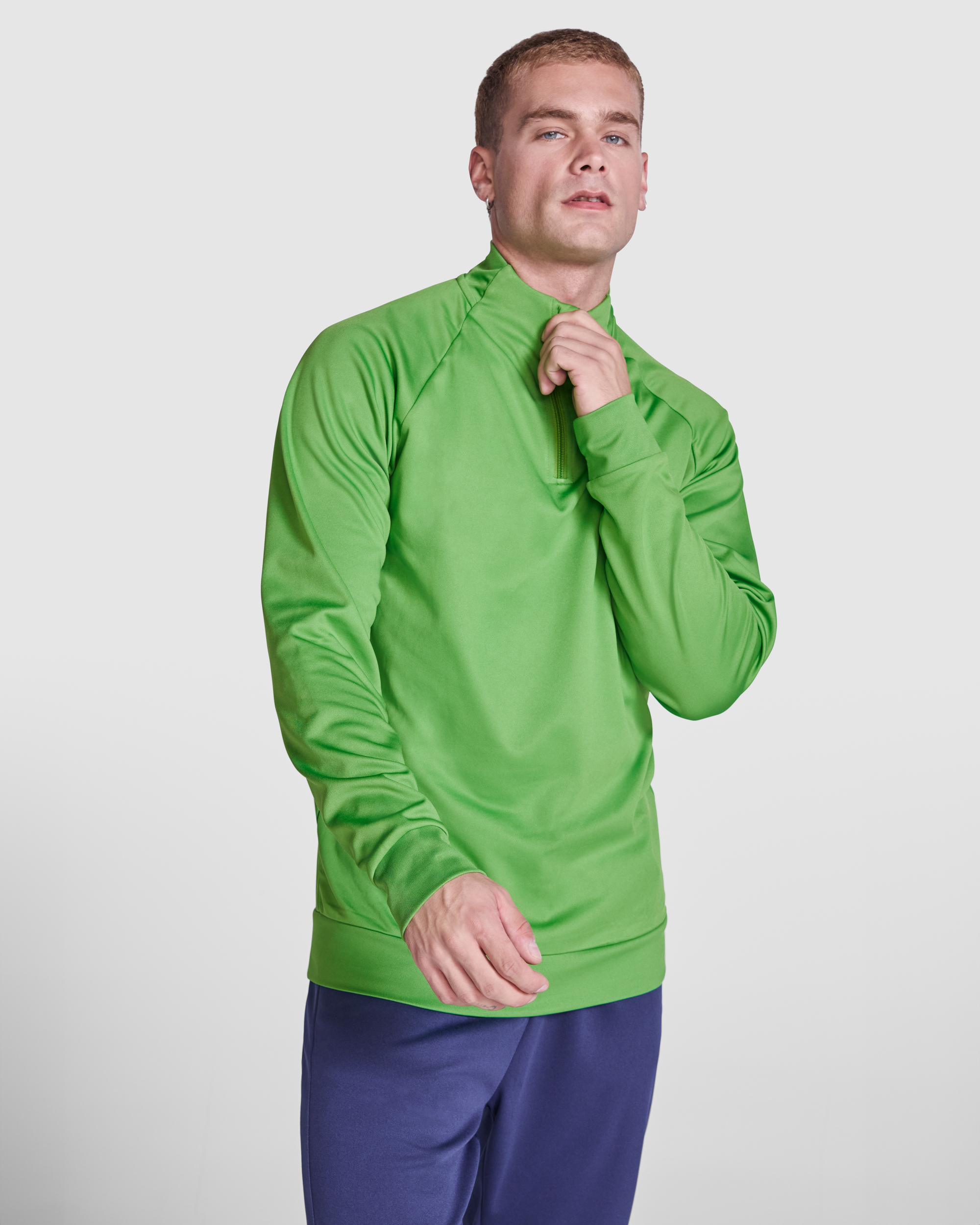 hanorac-cu-interior-matlasat-verde-tei-barbati-gios-1115_226_1_4 Sort unisex ARZAK fata/spate