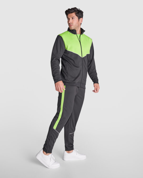 Trening din material ușor și elastic EVANS