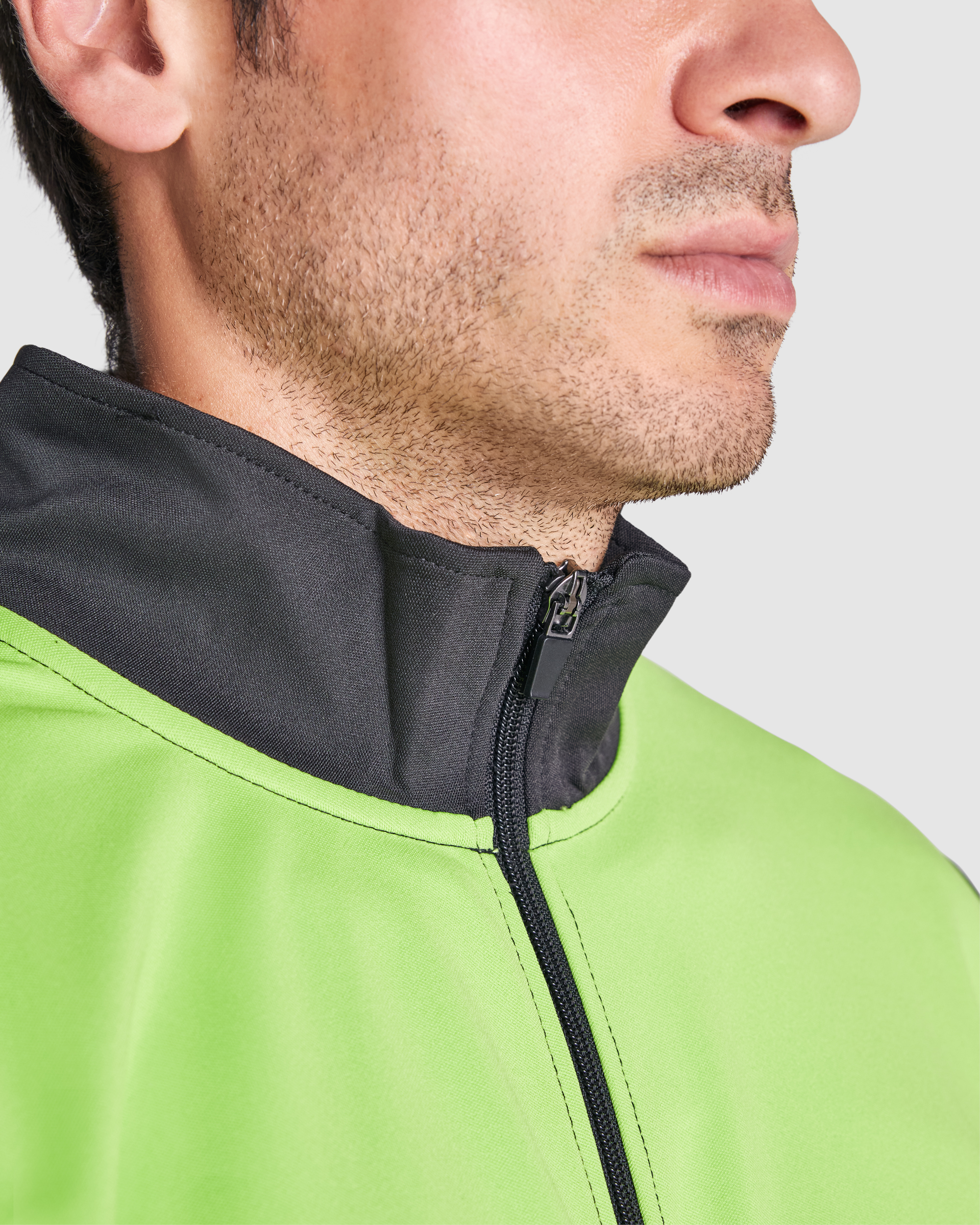 trening-material-usor-si-elastic-negru-cu-verde-lime-barbati-gios-6402_02225_3_1 Tricou Tehnic Unisex cu Mânecă Lungă