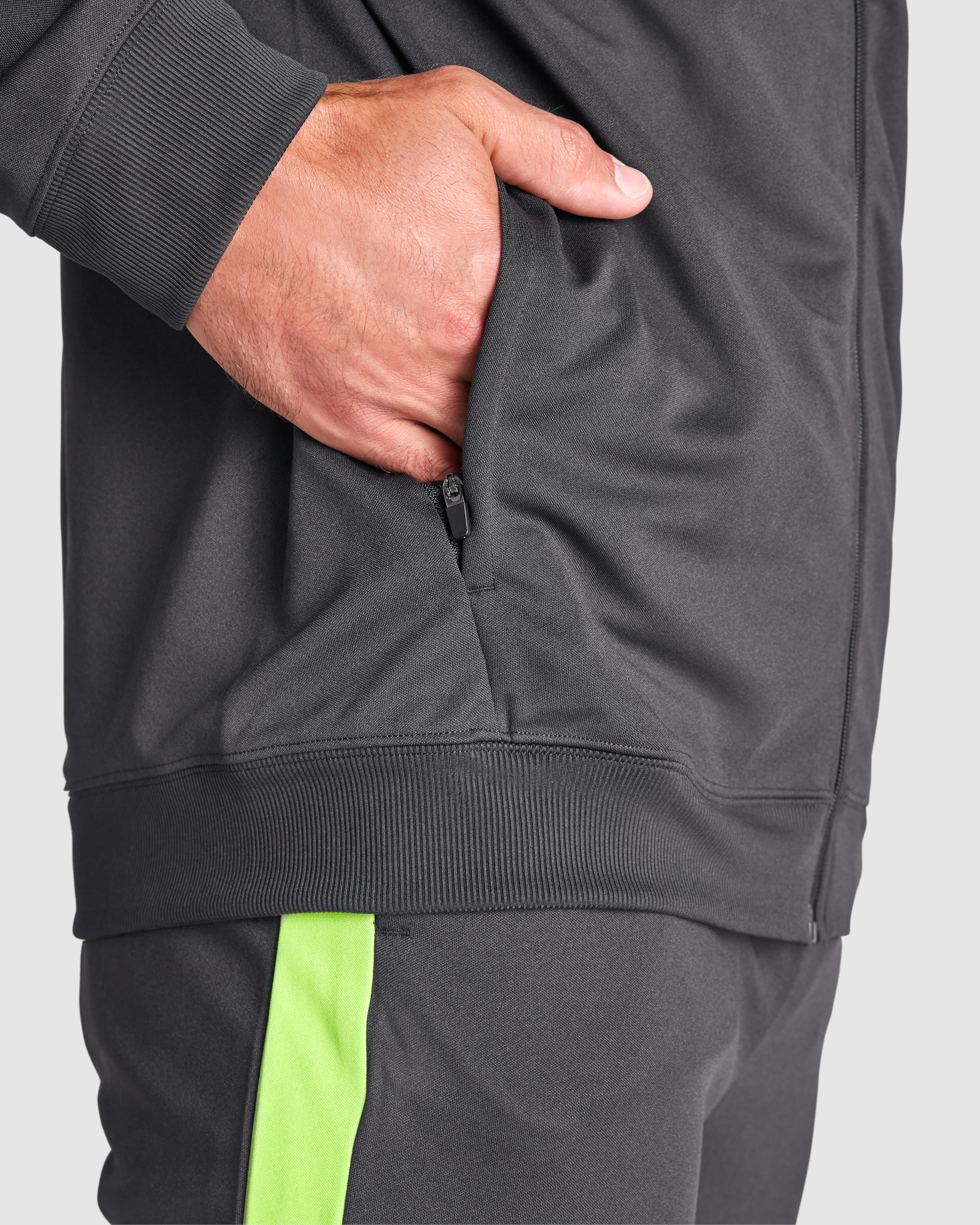 trening-material-usor-si-elastic-negru-cu-verde-lime-barbati-gios-6402_02225_3_2 Tricou Tehnic Unisex cu Mânecă Lungă